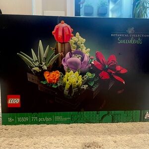 LEGO Botanical Collection Succulents - Red, Purple, Green